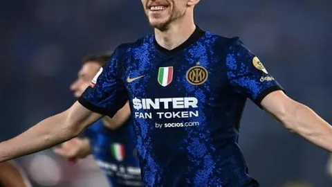 广州滑板队全揽学青会金牌，陈烨独占碗池头筹——中新网讯